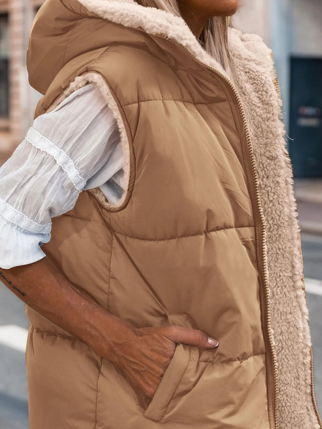 Chaleco Reversible NOLEA de Forro Polar • Cremallera frontal • Súper cálido, suave, con capucha y bolsillos.