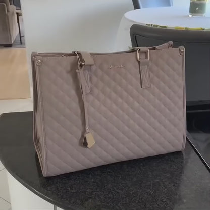 Multifunctional Bag with Insulated Compartment – Stylish, Secure, and Efficient